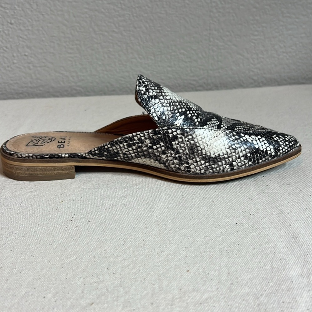 Beast Fashion Snakeskin Pointed Toe Mule Slides - Size 7 - Picture 7 of 10